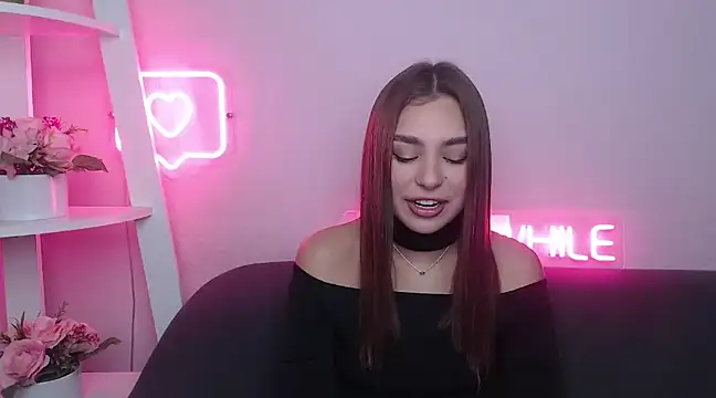 Snapshot of MilanaAngelAs chatting on January 2025 05:40:02 AM MilanaAngelAs online show from January 2025 05:40:02 AM