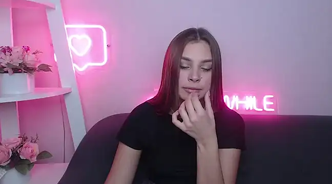 Snapshot of MilanaAngelAs chatting on February 2025 08:46:01 AM MilanaAngelAs online show from February 2025 08:46:01 AM