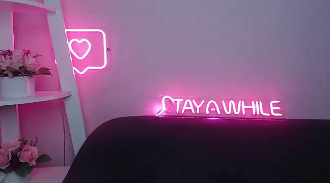 Snapshot of MilanaAngelAs chatting on February 2025 05:40:02 AM MilanaAngelAs online show from February 2025 05:40:02 AM