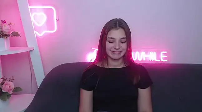 Snapshot of MilanaAngelAs chatting on February 2025 09:35:02 AM MilanaAngelAs online show from February 2025 09:35:02 AM