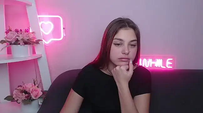 Snapshot of MilanaAngelAs chatting on February 2025 10:48:02 AM MilanaAngelAs online show from February 2025 10:48:02 AM