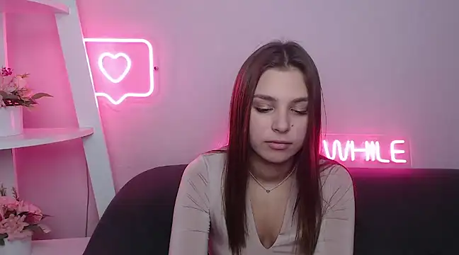 Snapshot of MilanaAngelAs chatting on February 2025 05:37:01 PM MilanaAngelAs online show from February 2025 05:37:01 PM