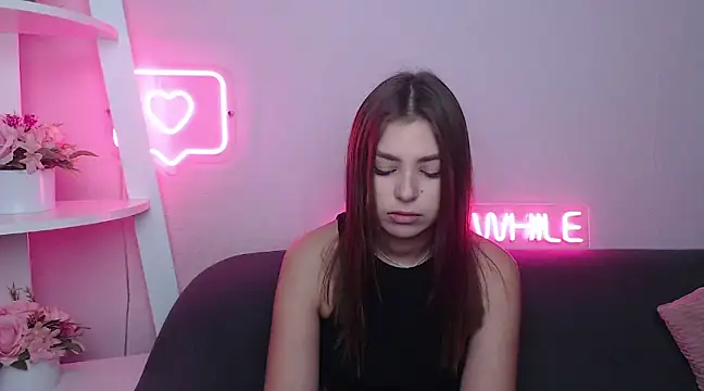 Snapshot of MilanaAngelAs chatting on February 2025 05:35:01 AM MilanaAngelAs online show from February 2025 05:35:01 AM