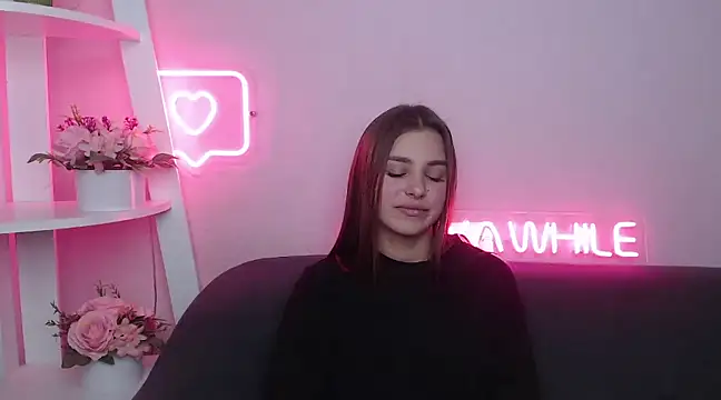 Snapshot of MilanaAngelAs chatting on February 2025 03:03:02 PM MilanaAngelAs online show from February 2025 03:03:02 PM