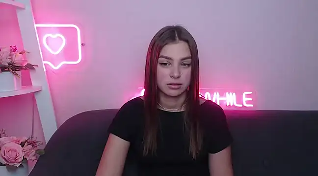 Snapshot of MilanaAngelAs chatting on February 2025 10:52:01 AM MilanaAngelAs online show from February 2025 10:52:01 AM