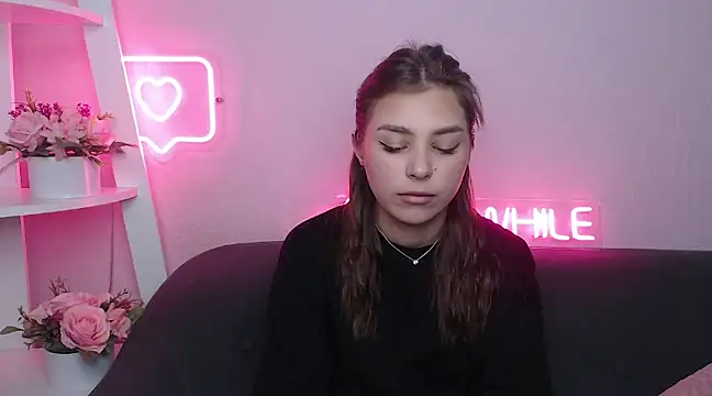 Snapshot of MilanaAngelAs chatting on March 2025 05:42:01 AM MilanaAngelAs online show from March 2025 05:42:01 AM