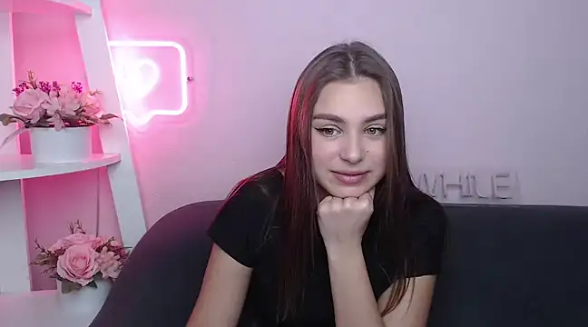 Snapshot of MilanaAngelAs chatting on March 2025 05:44:01 AM MilanaAngelAs online show from March 2025 05:44:01 AM