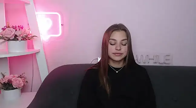 Snapshot of MilanaAngelAs chatting on March 2025 01:38:02 PM MilanaAngelAs online show from March 2025 01:38:02 PM