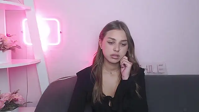 Snapshot of MilanaAngelAs chatting on September 2025 01:00:02 PM MilanaAngelAs online show from September 2025 01:00:02 PM