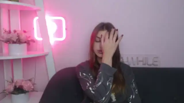 Snapshot of MilanaAngelAs chatting on October 2025 05:35:02 AM MilanaAngelAs online show from October 2025 05:35:02 AM