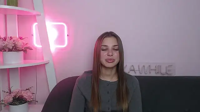 Snapshot of MilanaAngelAs chatting on November 2025 06:04:02 PM MilanaAngelAs online show from November 2025 06:04:02 PM