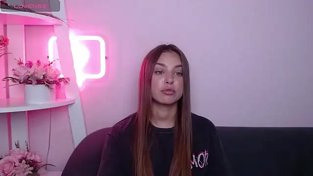 MilanaAngelAs online show from July 2026 07:38:01 PM