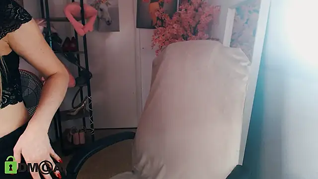 Snapshot of _KittyBoo chatting on December 2024 07:50:02 AM KittyBoo online show from December 2024 07:50:02 AM