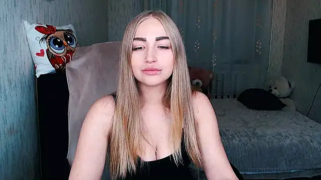 Snapshot of _KittyBoo chatting on October 2025 07:00:01 PM KittyBoo online show from October 2025 07:00:01 PM