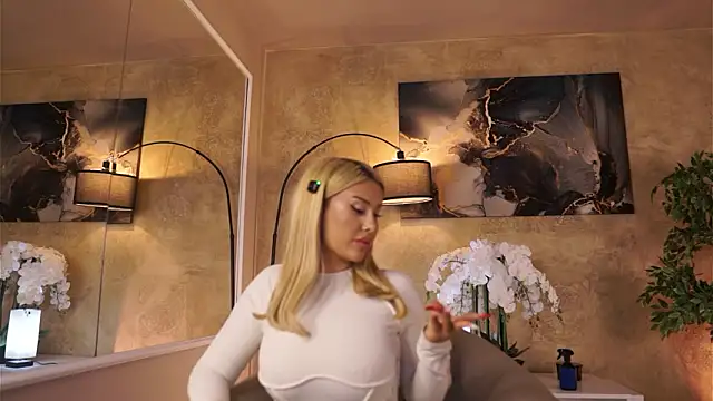 Snapshot of EvaZane chatting on March 2026 09:11:01 PM EvaZane online show from March 2026 09:11:01 PM