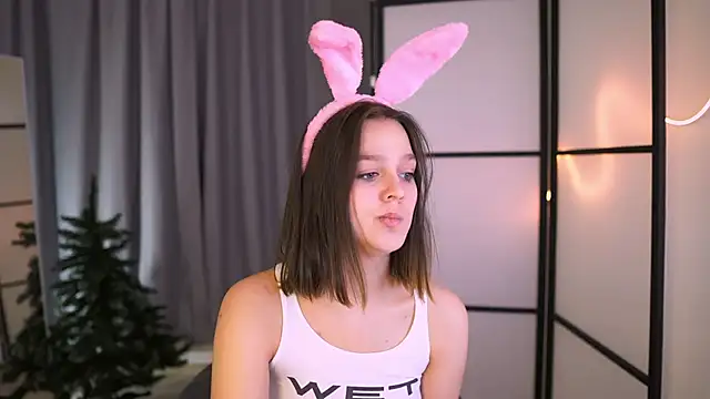 Addelin Moon online show from December 2024 03:36:01 PM