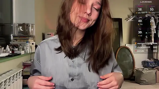 Addelin Moon online show from November 2025 04:51:02 PM