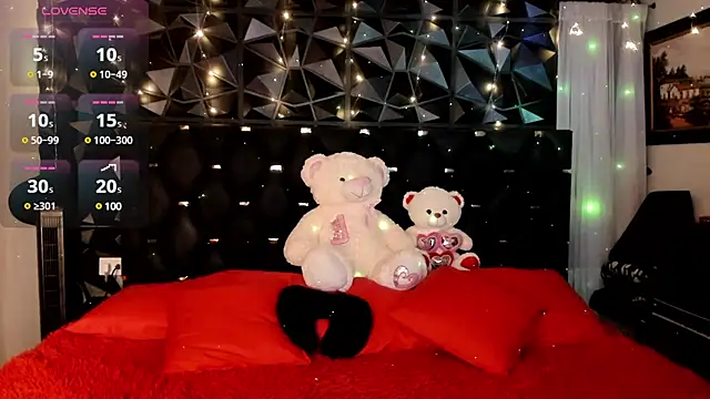 charlottemeyerr online show from December 2024 04:47:01 PM