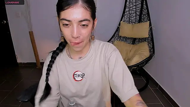 Snapshot of Nina-monroe chatting on March 2025 12:04:02 AM Nina-monroe online show from March 2025 12:04:02 AM