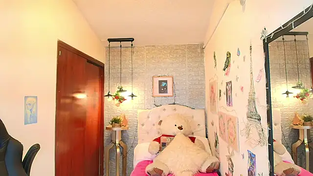 REDHOTTER  online show from January 2025 02:06:01 AM