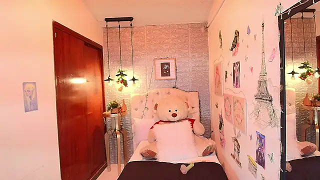 REDHOTTER  online show from February 2025 02:15:01 AM