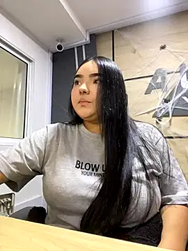 Snapshot of little_lissiee chatting on October 2025 03:00:02 PM little lissiee online show from October 2025 03:00:02 PM