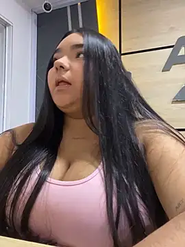 Snapshot of little_lissiee chatting on February 2026 02:58:02 PM little lissiee online show from February 2026 02:58:02 PM