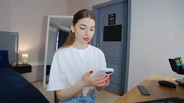 NicoleRosss online show from January 2026 12:10:01 PM