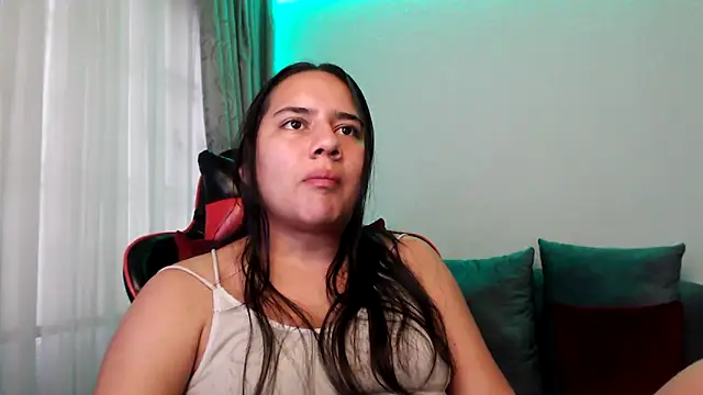 Lexyevans online show from February 2025 10:10:02 PM