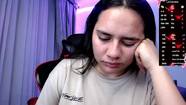 Lexyevans online show from February 2025 11:42:01 PM