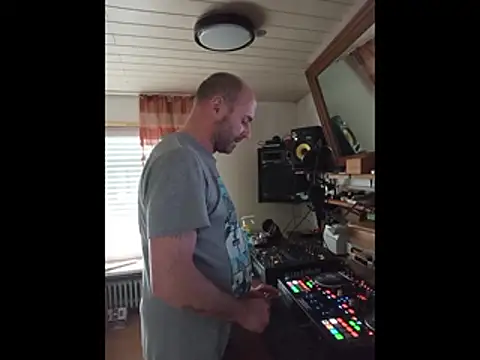 rosaeichel online show from April 2026 02:03:01 PM