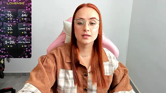 maryluna95 online show from December 2024 07:25:02 PM