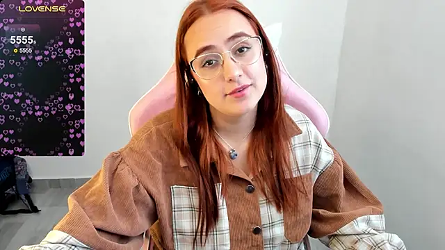 maryluna95 online show from December 2024 09:16:01 PM