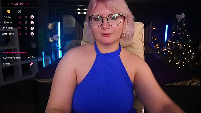 Snapshot of CoolTatis chatting on January 2025 03:01:01 AM CoolTatis online show from January 2025 03:01:01 AM