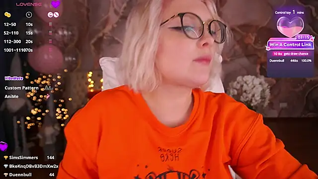 Snapshot of CoolTatis chatting on January 2025 12:16:02 AM CoolTatis online show from January 2025 12:16:02 AM