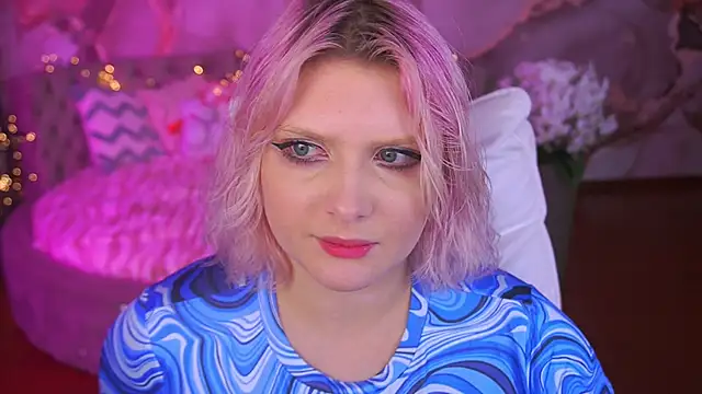 Snapshot of CoolTatis chatting on October 2025 07:23:02 AM CoolTatis online show from October 2025 07:23:02 AM