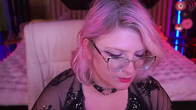 CoolTatis online show from November 2025 08:08:02 AM