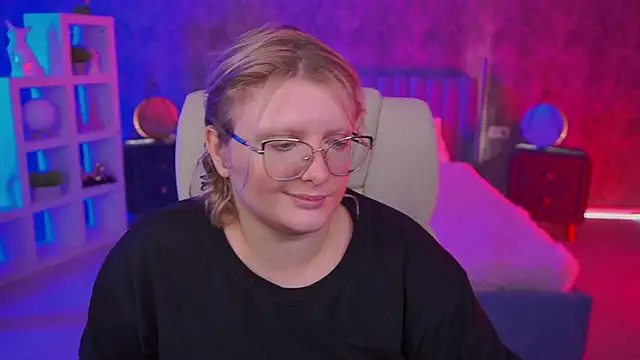 CoolTatis online show from May 2026 01:18:02 PM