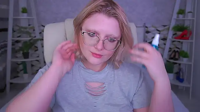 CoolTatis online show from May 2026 06:42:02 AM
