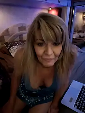 Snapshot of annika_lately chatting on February 2025 03:40:01 AM annika lately online show from February 2025 03:40:01 AM