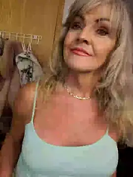 Snapshot of annika_lately chatting on September 2025 03:21:01 AM annika lately online show from September 2025 03:21:01 AM