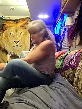 annika lately online show from November 2025 03:39:01 AM