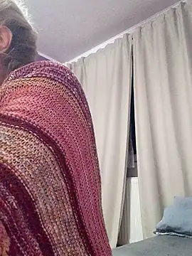 Snapshot of BritneyHudson chatting on October 2025 01:03:01 AM BritneyHudson online show from October 2025 01:03:01 AM