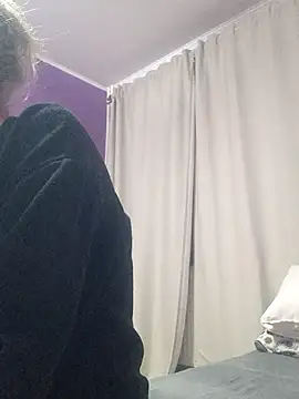 Snapshot of BritneyHudson chatting on October 2025 03:01:02 AM BritneyHudson online show from October 2025 03:01:02 AM