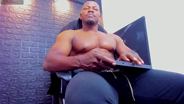 tommike online show from June 2026 11:31:02 PM