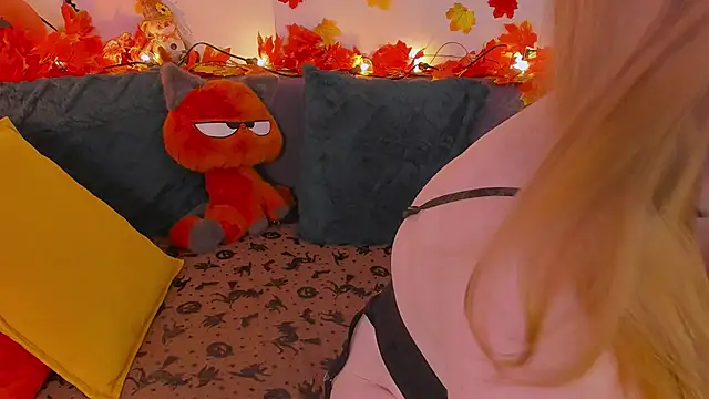 Tori the witch online show from November 2025 08:06:01 AM