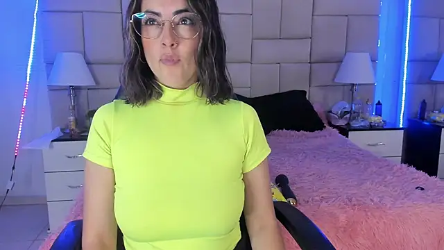 Snapshot of IsisLoveyes_ chatting on December 2024 08:57:02 PM IsisLoveyes online show from December 2024 08:57:02 PM