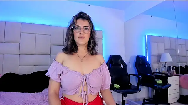 Snapshot of IsisLoveyes_ chatting on March 2025 11:53:02 PM IsisLoveyes online show from March 2025 11:53:02 PM