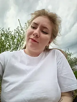 D0nna  online show from May 2026 02:46:01 PM