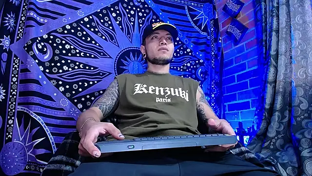 Dicaprioo  online show from October 2025 09:23:01 PM